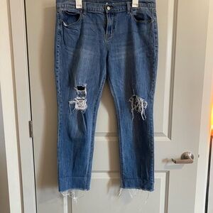 Old Navy Distressed Ankle Jeans in Blue
